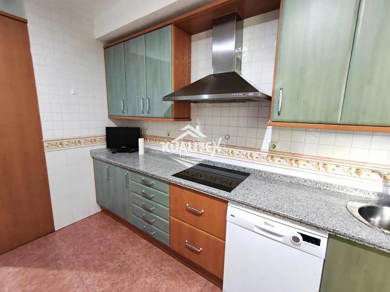 Foto ce592285-e34b-45e9-9608-4e17d2d03d7e. Apartamento  en Centro Cáceres