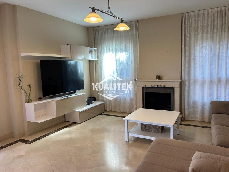 Foto 72ea6463-feed-4b56-86cc-b688f8395a6f. Alquiler chalet  en Mijas pueblo Mijas