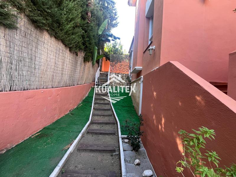 Foto 70b24596-6586-44ae-b0b5-fde459140271. Lloguer xalet amb calefacció aparcament piscina a Mijas