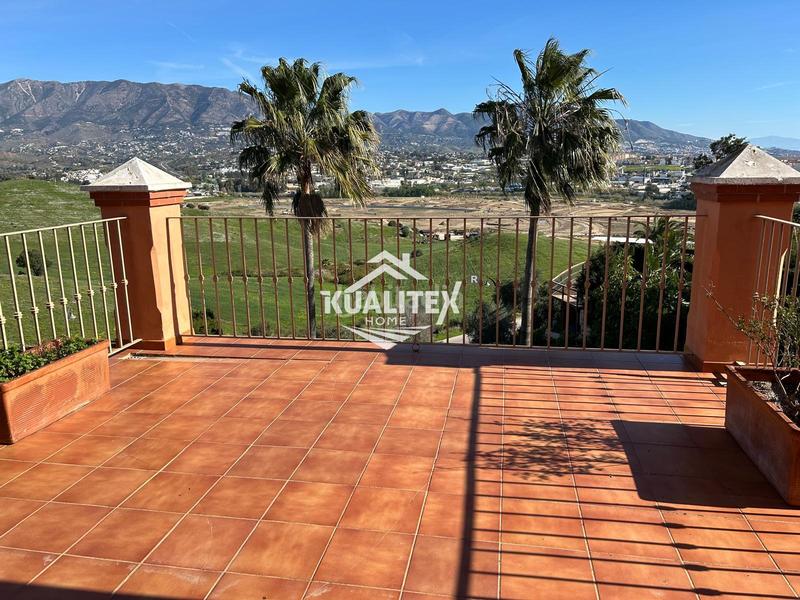 Foto 2bc939b8-d2c7-4aef-ba2c-da7f2fb1a557. Rent chalet with heating parking pool in Mijas pueblo Mijas