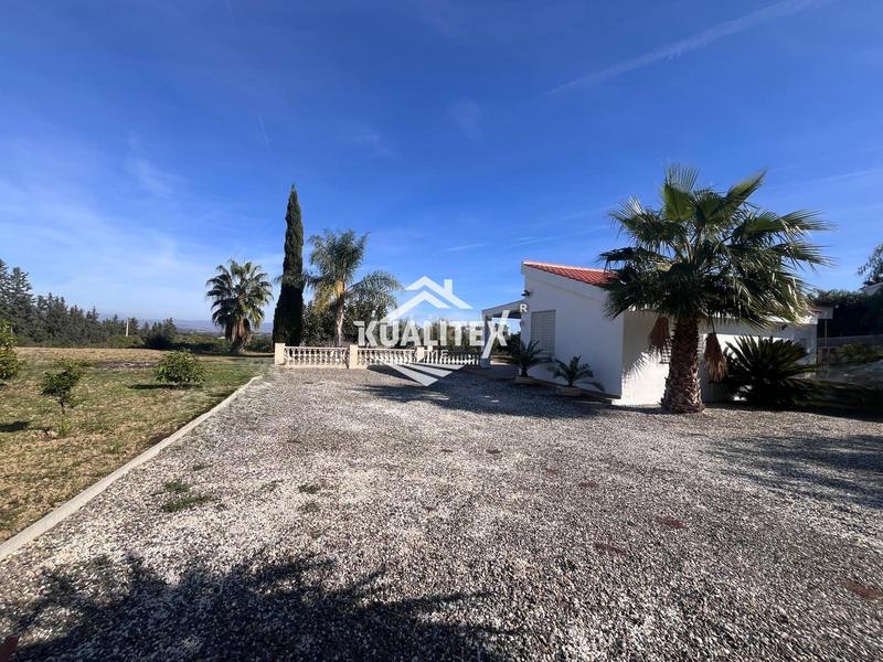 Foto 5058a188-b268-4066-9a4c-1f0004d43cd9. Country house with heating pool in Coín