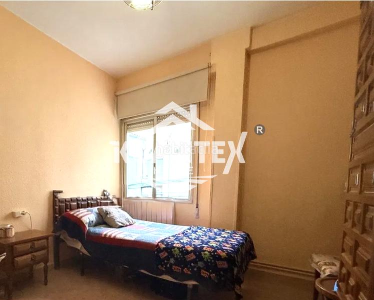 Foto 58eb33a6-e920-467d-87bc-3db997f01a0c. Flat with heating in Centro Cáceres