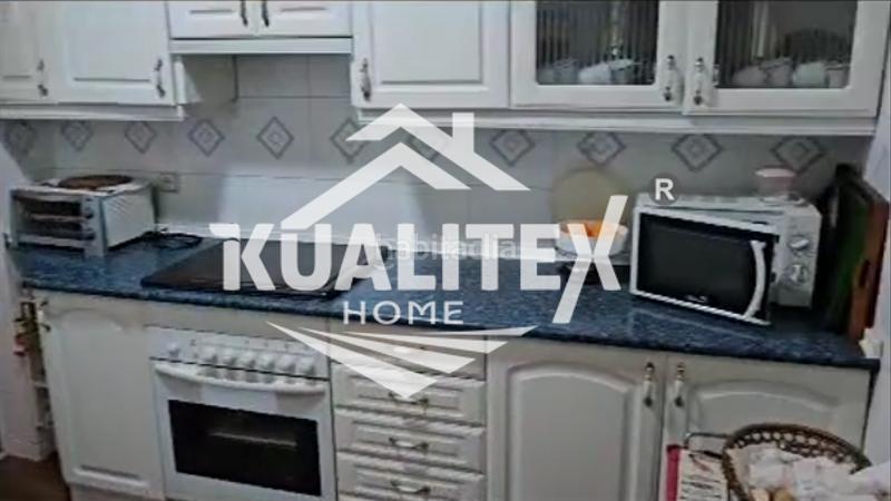 Foto bd8bafcb-1fa0-4dfc-bfe3-982c57fddd6f. Flat with heating in Centro Cáceres