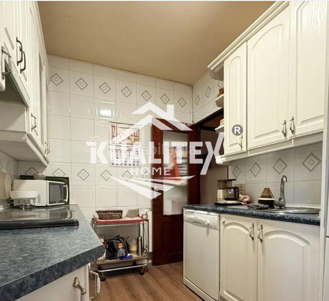 Foto eadca011-e9a4-40ea-941e-9f7fe29c6abb. Flat with heating in Centro Cáceres