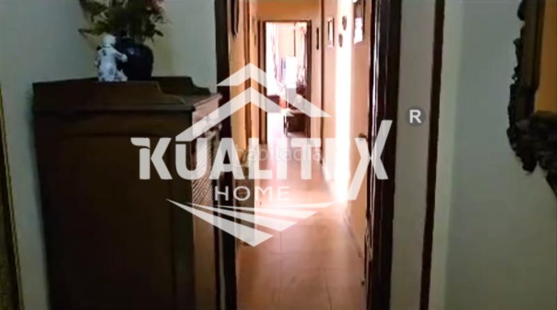 Foto f435c610-7833-453f-85d2-94eb06abbd3d. Flat with heating in Centro Cáceres