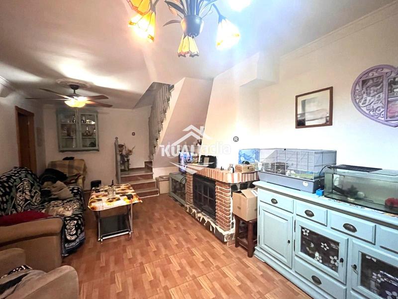 Foto a957e50f-d645-4c78-b83f-d79599ce1b4d. Reihenhaus mit heizung pool in Coín