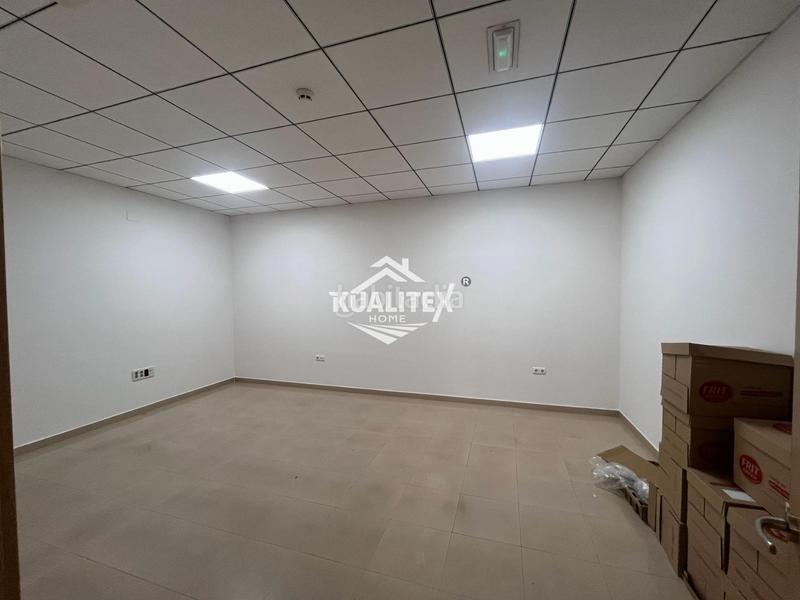 Foto ec7f23cc-9869-4776-9003-74fcc8a9f2e5. Rent industrial building in Campanillas Málaga