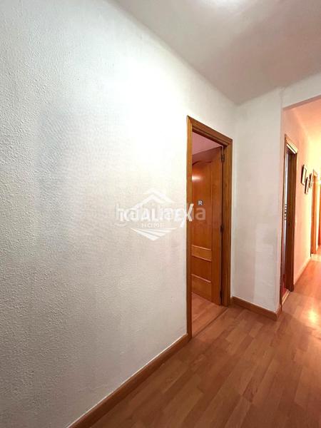 Foto db2f7595-4d0f-40e7-bbf0-c7a5018b7ca4. Piso  en Casco Antiguo Cáceres