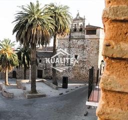 Maison à Casco Antiguo. Cácerescasa
