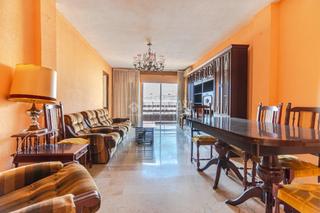 Pis  Av. de amrica. Piso en venta en granada