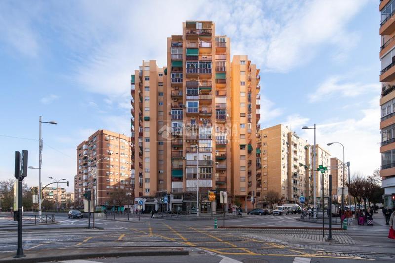 Foto 32fb2db9-a0d7-42cc-8497-784491cd3dca. Alquiler local comercial traspaso en alquiler en Barrio de Zaidín Granada