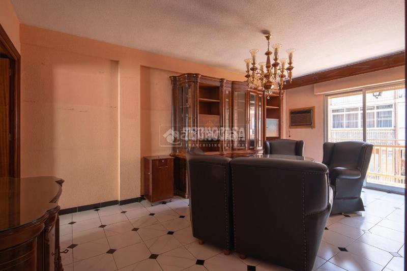 Foto 2e1d72de-ea28-47b3-9991-c0655b75a06d. Piso  en venta en Barrio de Zaidín Granada
