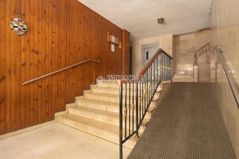 Foto e77b0d94-5c54-46df-bbb7-7d98f7f0c84a. Piso  en venta en Barrio de Zaidín Granada