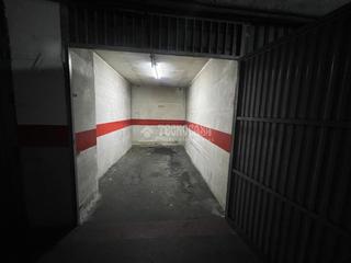 Aparcament cotxe  C. pintor zuloaga. Boxplaza de garaje en venta en granada