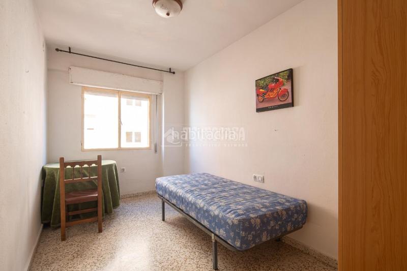 Foto 350ba9b6-7442-4a5b-950f-2ccb24915e80. Piso  en venta en Barrio de Zaidín Granada