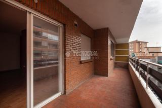 Pis  C. almucar. Piso en venta en granada