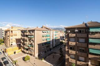 Pis  C. ribera del violón. Piso en venta en granada