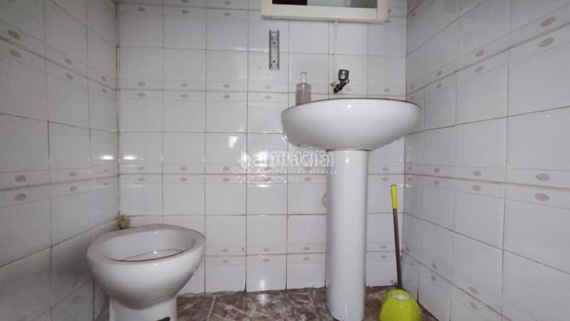 Foto 79b68a3d-4edb-42df-be00-66396af64222. Business premise in Barrio de Zaidín Granada