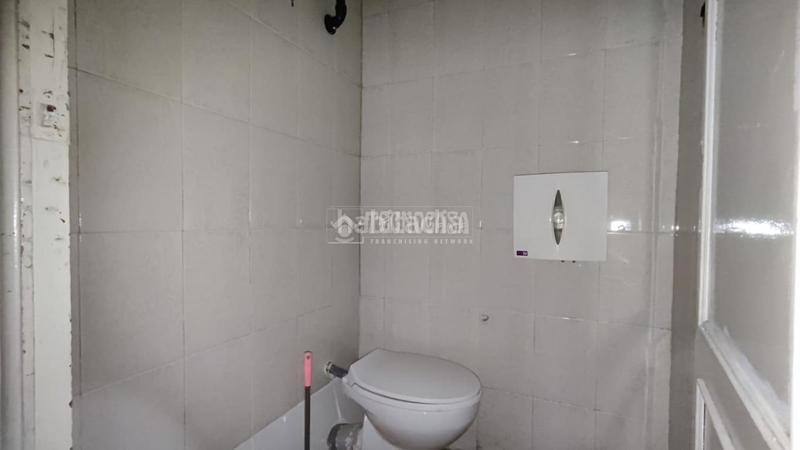 Foto a671ffaf-b38e-4ef6-b9e6-a9f0d02f7601. Business premise in Barrio de Zaidín Granada