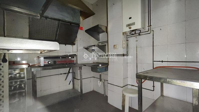 Foto a89d560e-bcc3-4cf3-bb06-06cb6cba9bed. Business premise in Barrio de Zaidín Granada