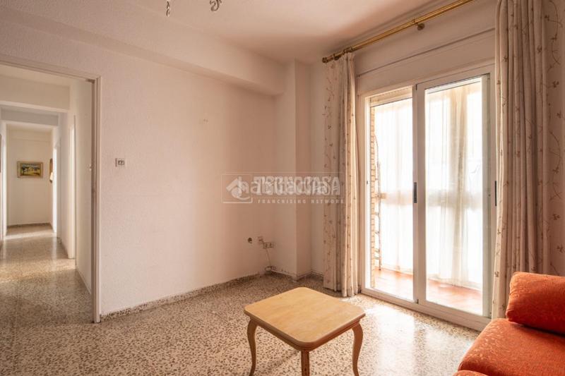 Foto b8c6a371-27dc-4f52-829e-c3cfac972298. Piso  en venta en Barrio de Zaidín Granada