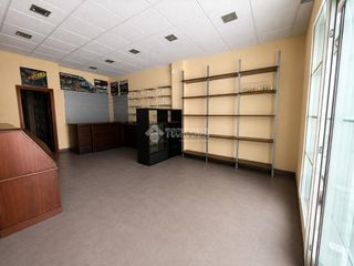 Local Comercial a C. Adelfa