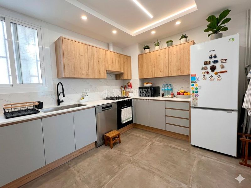 Foto 933739a0-eff8-450e-b475-353325b6094f. Piso  en venta en Sant Antoni Barcelona