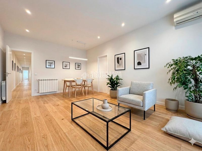 Foto a32e5da0-6ffd-4301-bb3b-89c477cd86af. Piso  en venta en Sant Antoni Barcelona