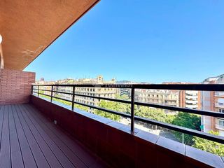 Flat in El Poble Sec - Parc de Montjuïc. Piso en venta en barcelona