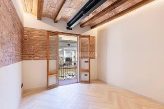 Flat in El Poble Sec - Parc de Montjuïc. Piso en venta en barcelona