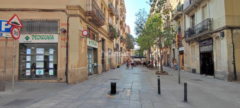 Foto 27795210-9a6c-4b94-974e-62865626afec. Piso  en venta en El Poble Sec - Parc de Montjuïc Barcelona