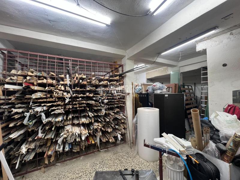 Foto 0fdd3f9c-3565-4afb-91a0-a2b790cf19d9. Local comercial  en venta en Aluche Madrid