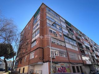 Local Comercial en Aluche. Local comercial en venta en madrid
