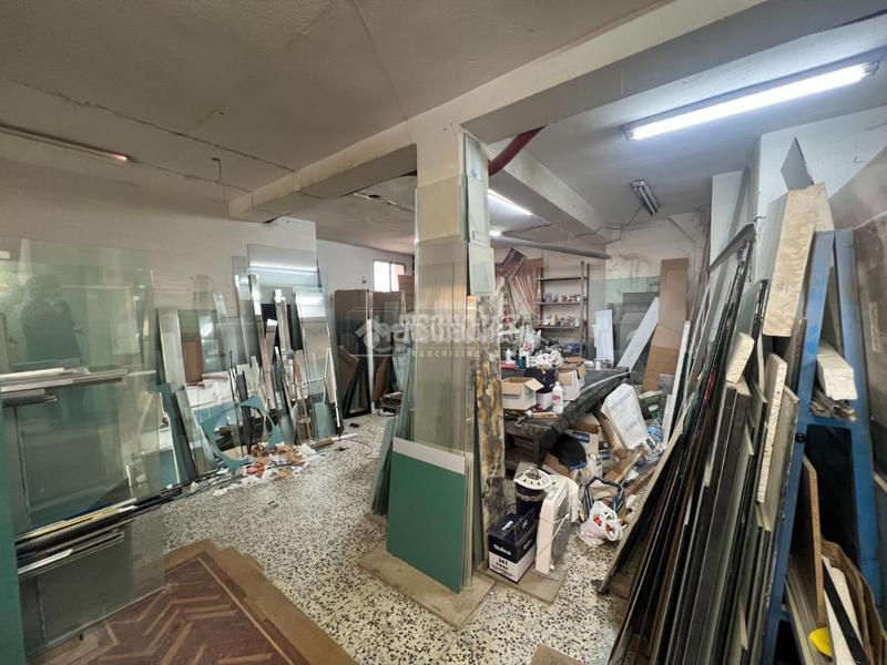 Foto fbe68c08-ec7d-4b9e-b2a1-bdaaf9941efc. Local comercial  en venta en Aluche Madrid