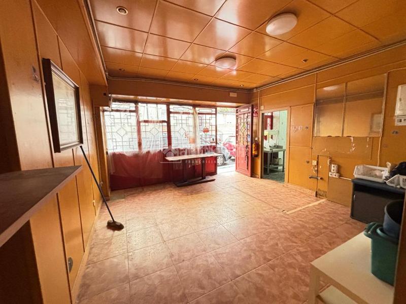 Foto ea09120d-ff61-41c0-bd7f-4ab7b87116c3. Local comercial  en venta en Aluche Madrid