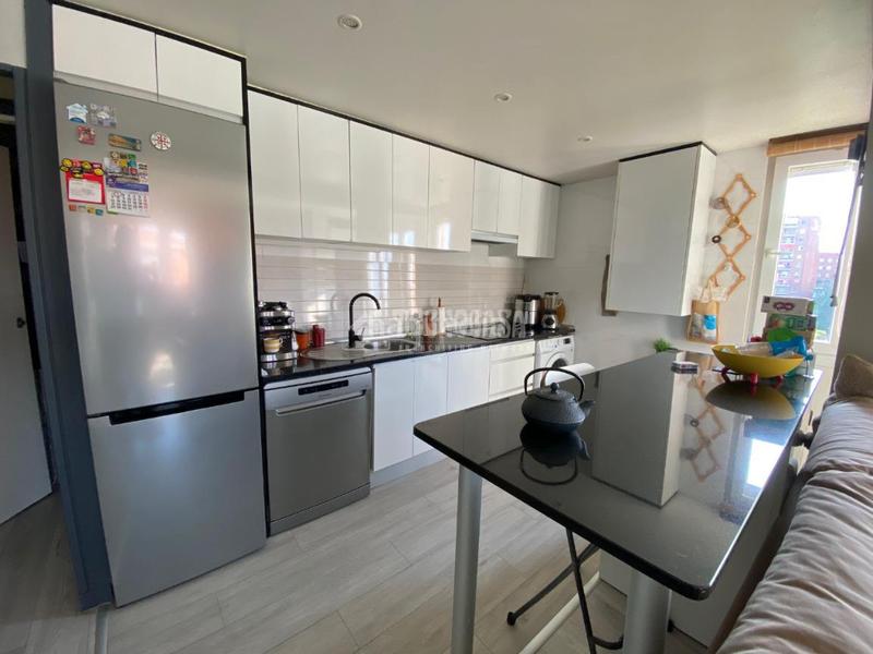 Foto 4b0437c1-7151-4a0b-8b0a-a1f71d36edab. Piso  en venta en Aluche Madrid