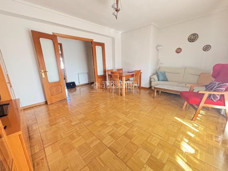 Foto 33627ff3-9886-404f-8e34-a7672dc4ec84. Appartamento con riscaldamento parcheggio in Aluche Madrid