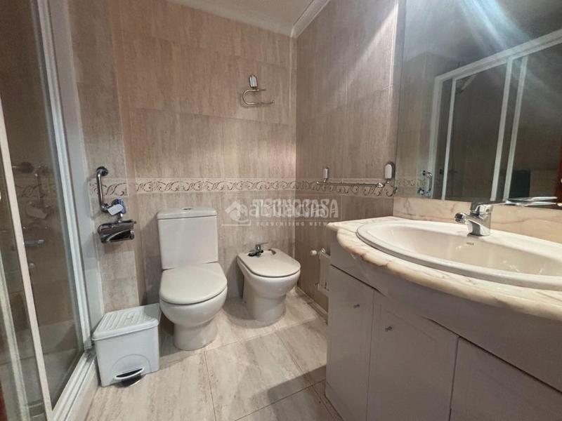 Foto 41b9a742-3387-4fb7-899f-e5f863ce04f2. Appartamento con riscaldamento parcheggio in Aluche Madrid