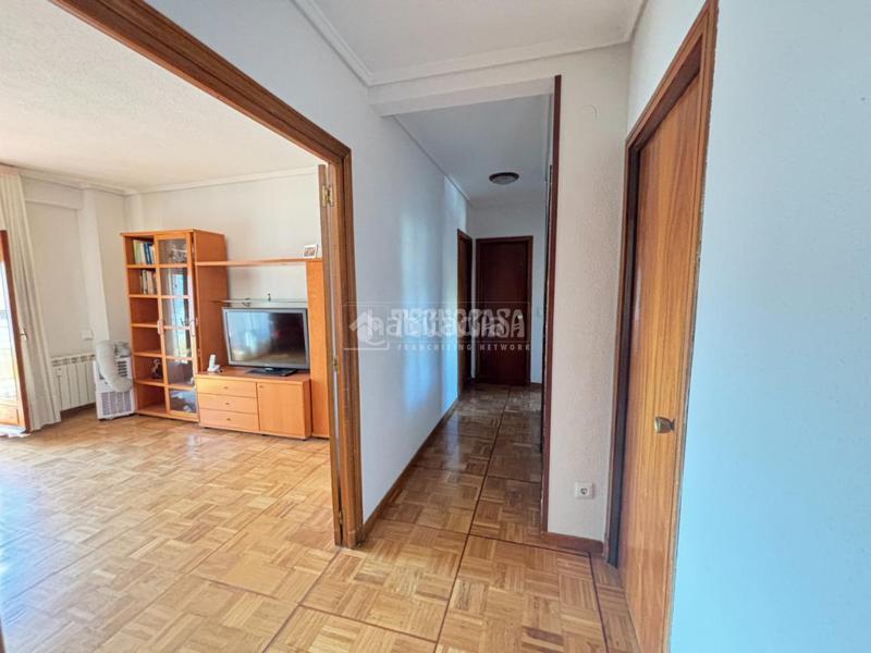 Foto 625f9fc4-cb28-4e52-af1f-f58982044eb4. Appartamento con riscaldamento parcheggio in Aluche Madrid