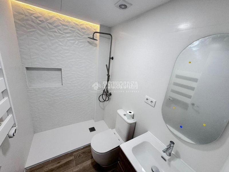 Foto 405d3597-5cef-41aa-89cb-ff3fcc57ae2f. Piso  en venta en Aluche Madrid