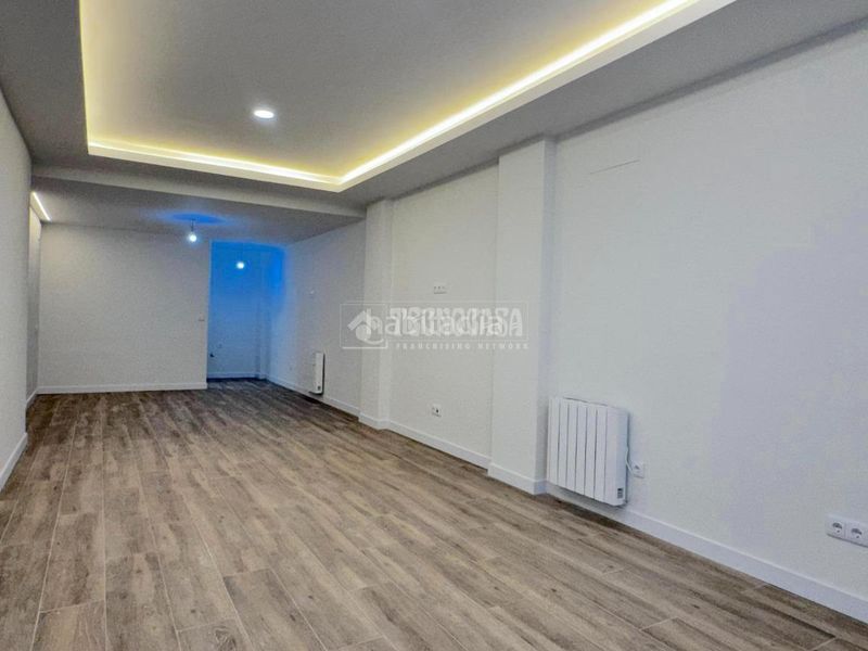 Foto 626837dd-4e64-44ac-b6eb-29c141aa30db. Piso  en venta en Aluche Madrid