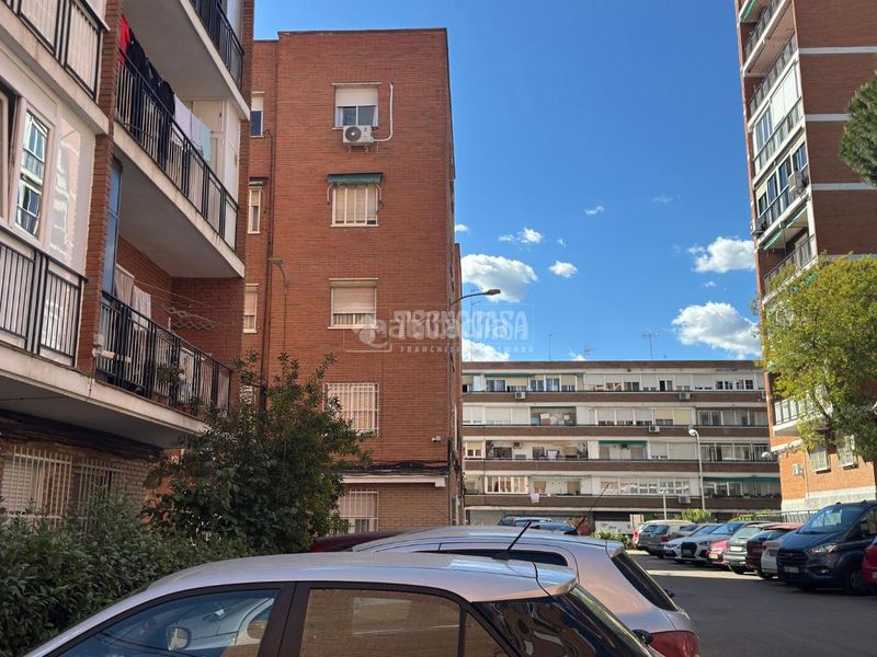 Foto 08739e50-d91f-4891-8e21-c6d5c818dfc6. Pis a Aluche Madrid