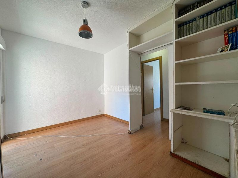 Foto 52fa32bb-8223-4400-9788-ac429dd3f817. Piso  en venta en Aluche Madrid