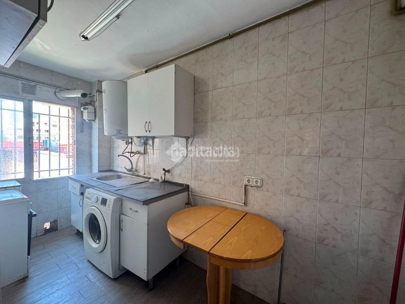 Foto 605e02bd-eb7b-47e7-ac72-6442d3488f47. Piso  en venta en Aluche Madrid