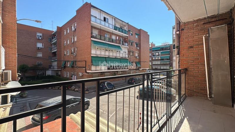 Foto d1d453a9-a587-44b9-98db-1665564e3d26. Piso  en venta en Aluche Madrid
