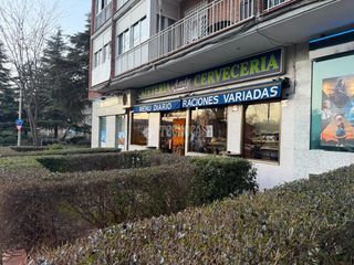 Local Comercial en Aluche. Local comercial en venta en madrid