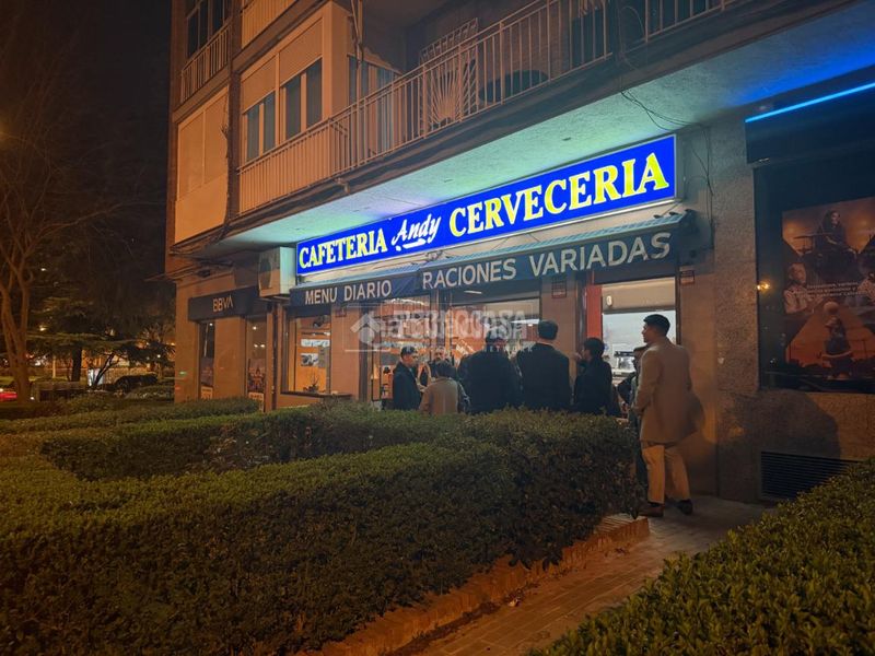 Foto d4549a9b-3c4c-4e80-a2b1-ebc6732322a2. Local comercial amb calefacció a Aluche Madrid