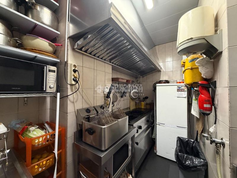 Foto da0af733-e898-445f-880c-73d3cb0d97c1. Local comercial amb calefacció a Aluche Madrid