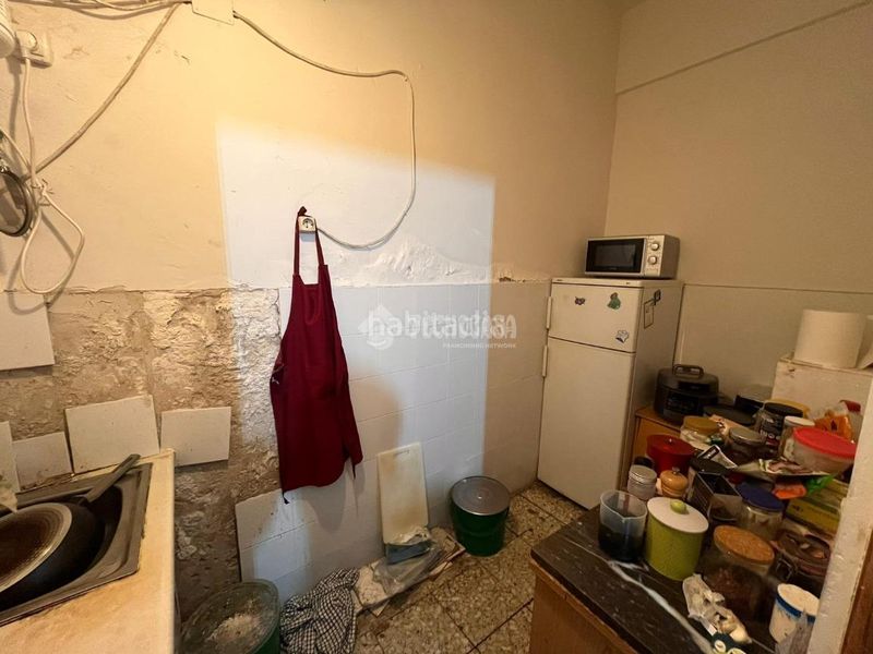 Foto 102f07ee-191a-43da-b83f-6de9815d3d17. Local comercial a Aluche Madrid