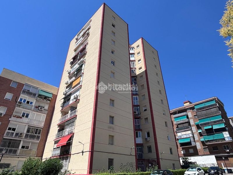 Foto 20b0556c-86ce-4fa2-be3a-62f61cd6fe80. Pis amb aparcament a Aluche Madrid